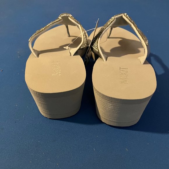 Mixit Five Disk Wedge Flip Flop Sandals Grey Gray Beaded Sparkle NWT Size 8 - Picture 4 of 5